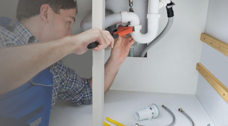 Expert burst pipe repair services in Hills, IA